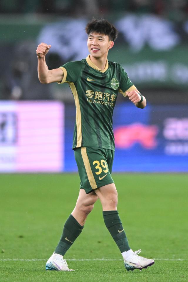 严益唯：“球王踢法”助王钰栋射手榜登顶